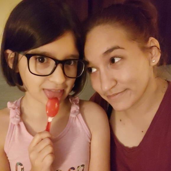 Meet your Posher, Tessa - Picture 4 of 8